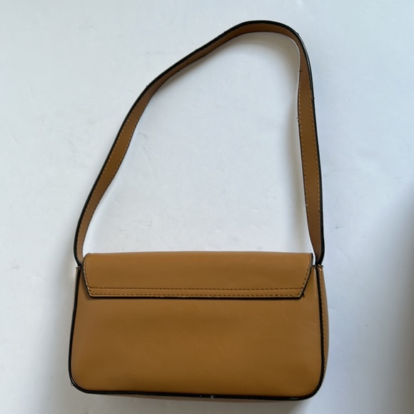 GUESS Vintage 90s Y2K Tan Flap Shoulder Bag Purse - Picture 3 of 11